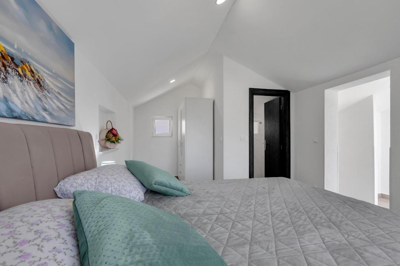 Kuca Za Odmor Lemon Tree Makarska Apartment Bagian luar foto