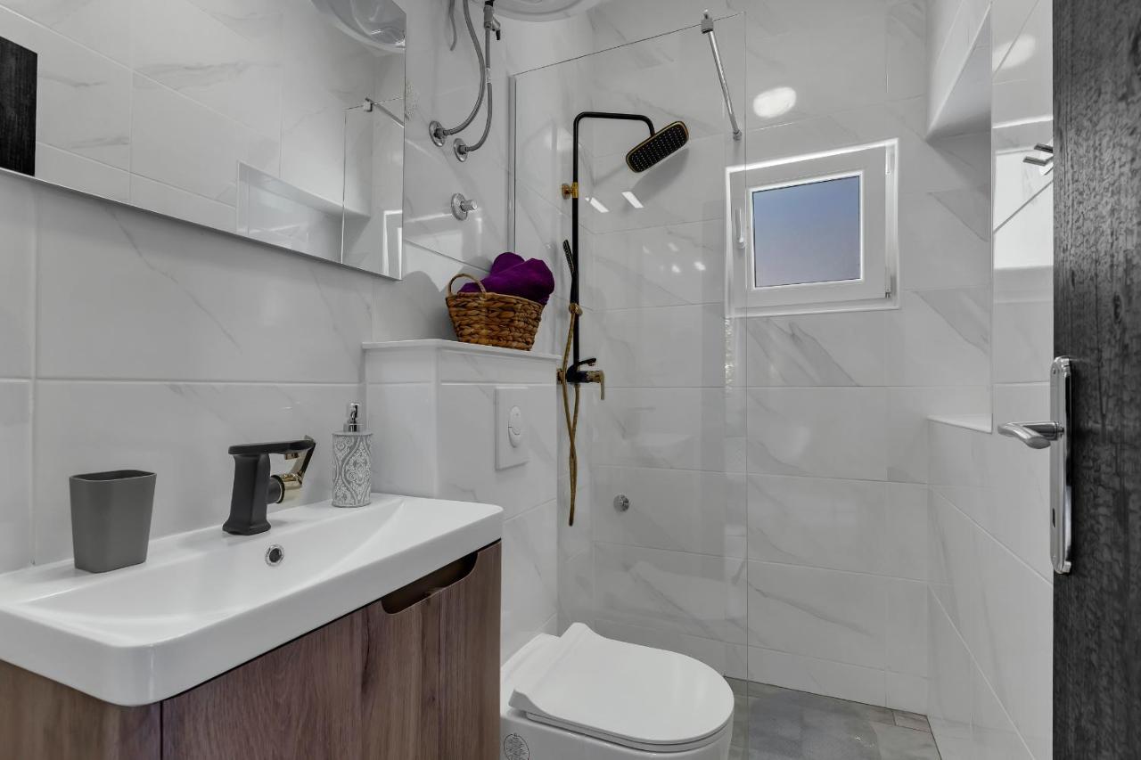 Kuca Za Odmor Lemon Tree Makarska Apartment Bagian luar foto